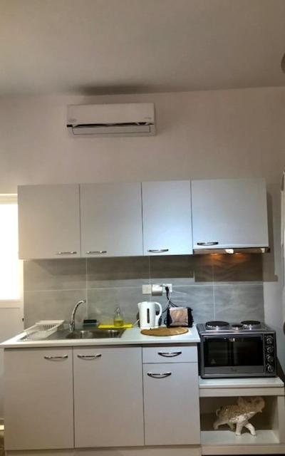 Avance Art Atena Exterior foto