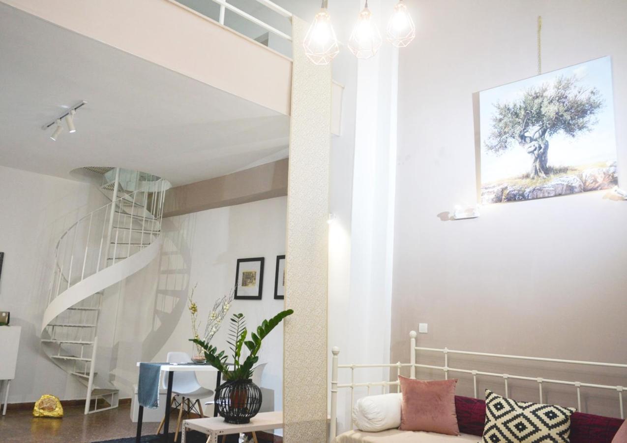 Avance Art Atena Exterior foto